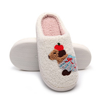 Vente en gros de pantoufles mignonnes imprimées teckel pour femmes et hommes pantoufles en peluche chaudes pour la maison chaussures souples confortables en fourrure floue