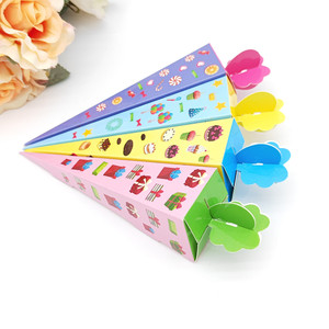 24 Scatole a Forma di Cono per Feste, 4 Design, Scatole per Dolcetti di Compleanno con Coperchi, Scatole Colorate in Carta per Caramelle e Regali, Mini Coni per Scuola - Product Image 6