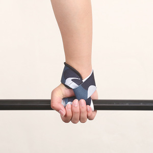 2026 Wholesale Custom Logo Wrist Support Wrist Protector Sports Fitness Gym Weightlifting Power Lifting Straps - Product Image 1