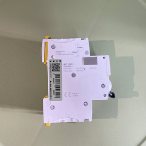 Disjoncteur miniature neuf Acti 9iC65N 2P C16A A9F18216 en plastique de protection - Product Image 6