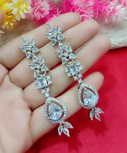 Pendientes de tuerca de diamante americano de nueva moda, joyería tradicional india de latón verde ligero, accesorio al por mayor - Product Image 6