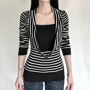 เสื้อยืดแขนยาวลายทางสไตล์ INS แต่งเลเยอร์ คอวีทรงเข้ารูปสำหรับผู้หญิง - Product Image 6