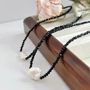 Collar de Perlas Barrocas Negras de Alta Gama para Mujer, Versátil, Minimalista, con un Diseño Sutil, Collares de Cuentas de Moda - Product Image 5