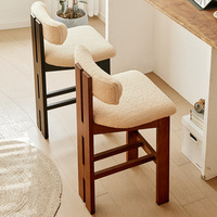 Nordischer Minimalistischer Massivholz-Barhocker mit Bouclé-Polstersitz und Komfortabler Rückenlehne für Zuhause, Küche und Hotel