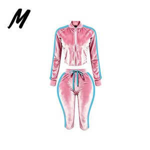 Completo Casual in <span class=keywords><strong>Velluto</strong></span> per <span class=keywords><strong>Donna</strong></span> con Logo Personalizzato, Giacca e <span class=keywords><strong>Pantaloni</strong></span> Capri di Alta Qualità, Set 2 Pezzi, Abbigliamento Invernale Femminile - Product Image 4