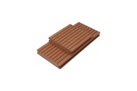 Planche de terrasse extérieure moderne antidérapante et imperméable Teck massif WPC en bois composite plastique carré brossé pour la place des parcs