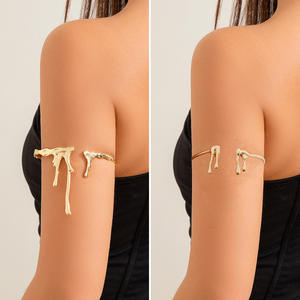 批发金银袖口上臂带女士日常穿着水滴臂链 - Product Image 3