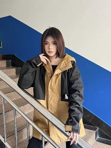 Chaqueta de <span class=keywords><strong>Senderismo</strong></span> Delgada e Impermeable Personalizada para Hombre y <span class=keywords><strong>Mujer</strong></span>, con Puños de Velcro, Cierre de Cremallera, Cuello Redondo, Diseño de Bloques de Color, Spandex/Poliéster - Product Image 4