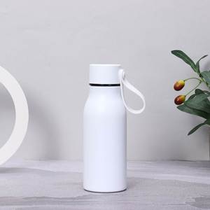 Bouteille isotherme en acier inoxydable pour l'exportation en gros, tasse de sport à double paroi à petite ouverture avec extérieur tendance pour les revendeurs mondiaux - Product Image 1