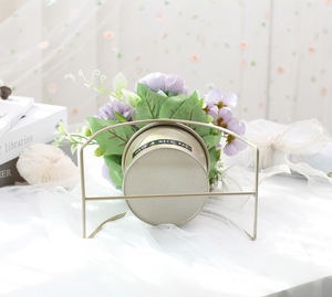 Arrangement de fleurs artificielles dans un pot en métal avec étiquette « Have A Nice Day » pour la décoration de bureau - Product Image 6