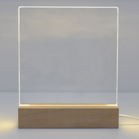 Lampe de table de nuit LED en acrylique personnalisable avec base en bois ovale écriture gratuite effaçable babillard gravé design