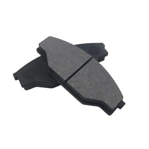 Plaquettes de frein à disque avant pour automobile 04465-YZZ56 compatibles avec les véhicules Toyota, qualité OEM, pièces de rechange pour freins automobiles - Product Image 1