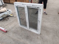 Ventana Corredera Horizontal de PVC Estilo Americano con Mosquitera, Vidrio Laminado Resistente a Huracanes, Acristalamiento Reflectante para Uso en Hoteles