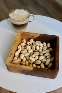 Bandeja cuadrada de madera de nogal de primera calidad hecha a mano para decoración de aperitivos y regalos Arte de pared de estilo minimalista para el hogar - Product Image 2