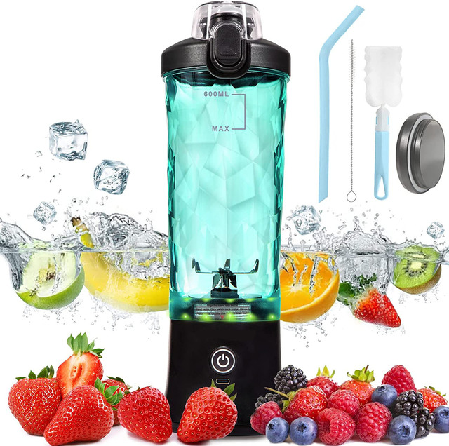 600ML Portable Blender, Personal Blender for Shakes and Smoothies, Personal Smoothie Blender with USB Rechargeable