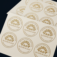 Autocollants en papier texturé blanc avec logo personnalisé, gaufrage à chaud en feuille d'or, emballage de luxe, étiquette adhésive fabriquée en Chine, cadeau artisanal