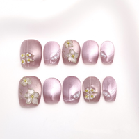 Ongles press-on faits main, dégradé rose-bleu, ruban doré, feuille d'opale, perle, ongles carrés délicats