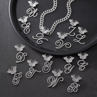 Collier Pendentif Lettre A-Z 26 Alphabet avec Strass Incrustés, Chaîne Maille Cubaine et Fermoir Papillon – Bijoux Hip Hop Tendance