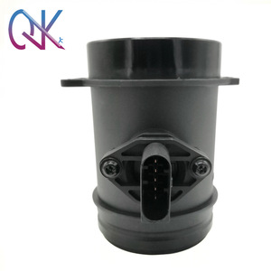 เครื่องวัดการไหลของอากาศ 70 มม. เส้นผ่านศูนย์กลางภายใน สำหรับออดี้ A4 A8 เซ็นเซอร์ MAF เกียร์อัตโนมัติ - Product Image 4