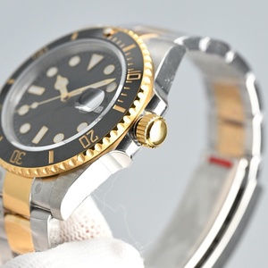 Montre mécanique automatique de plongée avec bracelet en acier inoxydable de qualité supérieure, fonction de lumière nocturne. - Product Image 2