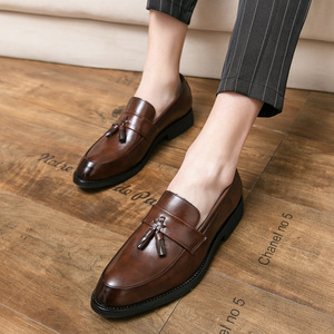 Zapatos de Lujo para Hombre, Mocasines de PU Sin Cordones, Estilo Casual de Negocios, Marca de Diseñador, con Borlas, Perfectos para Combinar con Trajes - Product Image 4