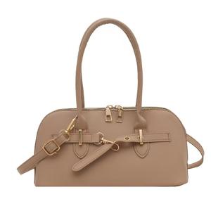 Sac à main rétro haut de gamme personnalisé, polyvalent pour les trajets quotidiens et le shopping, design de niche élégant, sac coquille à porter à la main - Product Image 6