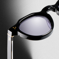 Gafas de Sol Redondas con Montura Gruesa y Lentes de Nylon, Protección UV, Diseño Moderno, Modelo Sk1051, Fabricante Directo, Shenzhen