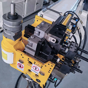 Hochgeschwindigkeits-5-Achsen-CNC-Rohrbieger, halbautomat isiert für eine effiziente Aluminium-Metallrohr produktion für große Mengen - Product Image 2