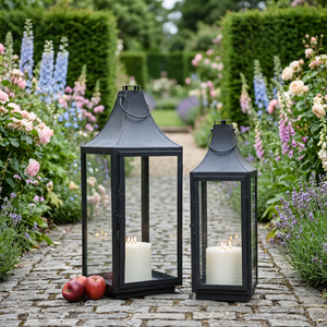 Lanterne porte-bougie en métal noir en gros pour éclairage et décoration professionnels intérieurs et extérieurs - Product Image 1