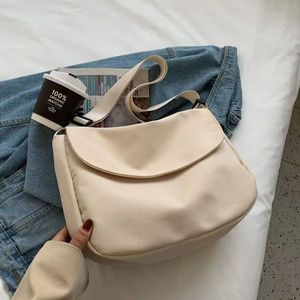 Sac à bandoulière décontracté et simple, couleur unie, multi-usages, grande capacité, style sac messager - Product Image 5