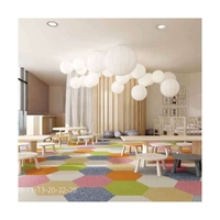 Carreaux de moquette de bureau modernes Carreaux de moquette en nylon pour le sol des bâtiments Hôtel Salle de réunion Carreaux de moquette en PVC avec support ignifuge