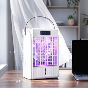 Ventilador Enfriador Portátil Blanco 4 en 1, 4 Velocidades de Viento, 2 Modos de Nebulización, Luz LED RGB de 7 Colores, Alimentación por CC para Uso en el Hogar o Garaje - Product Image 1
