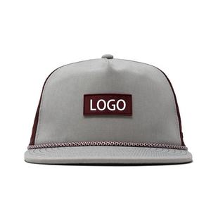 Cappellini Snapback a 5 Pannelli con Logo Personalizzato OEM, Cappello in Poliestere ad Asciugatura Rapida con Fori Tagliati al Laser, Classico Cappello Sportivo Perforato per Pesca e Attività all'Aperto - Product Image 1