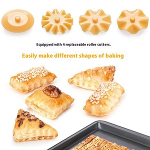 Cortador de Masa de Plástico 4 en 1, Rodillo para Pizza, Cuchillo para Dar Forma, Juego de Herramientas para Hornear y Repostería - Product Image 4