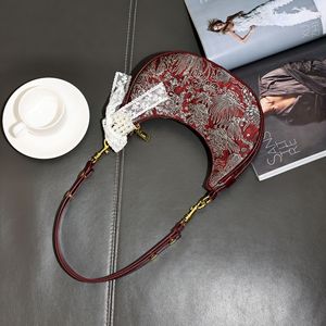 Sac à bandoulière vintage brodé motif lune pour femme, collection Printemps/Été 2026, polyvalent et haut de gamme, pour le commerce transfrontalier - Product Image 4
