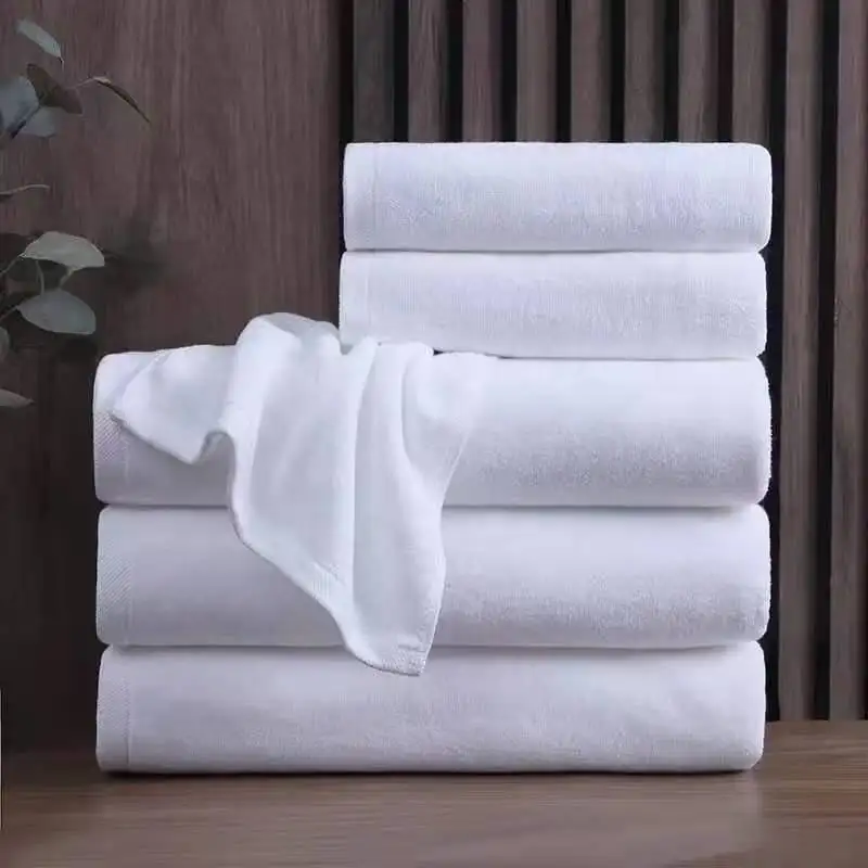 Vente en gros d'ensemble de serviettes de bain blanches en coton 70x140cm ensemble éponge à armure toile hôtel 100% serviette de bain en coton