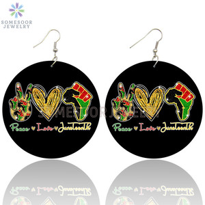 Pendientes de madera con estampado de doble cara, joyería inspiradora de la historia de la liberación de esclavo negro, estilo africano redondo - Product Image 3