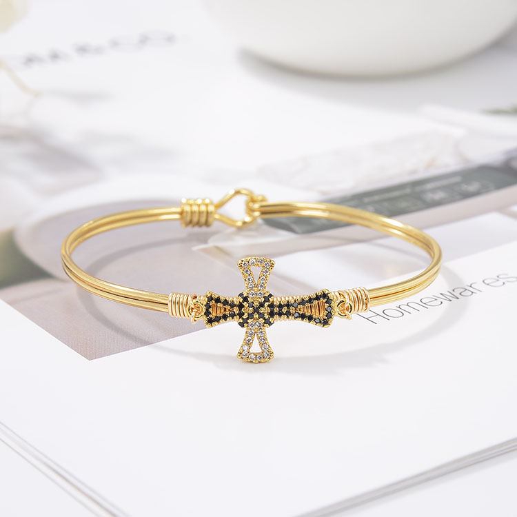 BC2083 Hand Crafted Wire Wrapped 18K Gold Plated CZ Paved