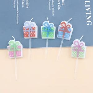 เทียนเค้กวัน<span class=keywords><strong>เกิด</strong></span>รูปกล่องของขวัญแบบแบน 5 ชิ้น <span class=keywords><strong>ราคา</strong></span>ประหยัด สีสันสดใส (ดีไซน์บรรจุภัณฑ์ของขวัญ) - Product Image 2