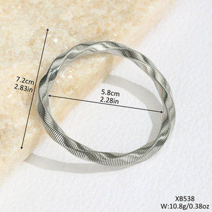 Bracelet torsadé élastique géométrique à motif spirale en alliage de zinc, bijou de mode unisexe - Product Image 3
