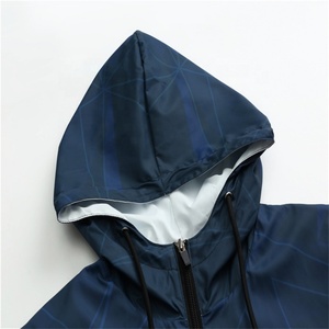Chaqueta Cortavientos Sublimada para Entrenamiento al Aire Libre, Personalizable con el Logotipo de tu Equipo, Venta al Por Mayor, Alta Calidad, Profesional - Product Image 4