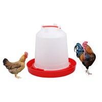 Mangeoires et abreuvoirs automatiques durables pour poulets Nouvel abreuvoir en plastique pour volaille avec clip pour 100,000 oiseaux