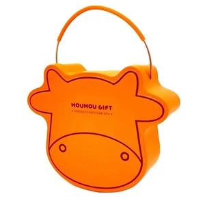 Boîte en étain promotionnelle en forme de taureau avec poignée - Product Image 1