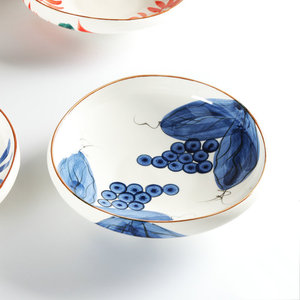 Plato Ovalado de Cerámica Hecho a Mano con Diseño Oriental y Patrón de Plantas Bajo la Esmaltura - Product Image 3