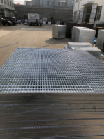 Grille en acier galvanisé durable personnalisée pour le drainage des laveries auto, des appartements, des parcs et des sols - Anti-corrosion