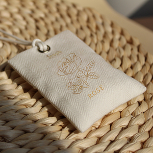 Sachet désodorisant personnalisé pour la maison et la voiture, parfum rose, aromathérapie, design Art Déco, forme carrée, crochet de suspension, décoration personnalisée - Product Image 2