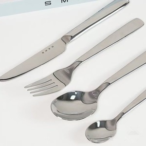 ชุดช้อนส้อมสเตนเลสสตีล Smeg 4 ชิ้น มีด ส้อม ช้อน สำหรับสเต็กและของหวาน - Product Image 3