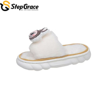 Pantoufles d'hiver Labubu personnalisées en usine StepGrace-Chaussures d'intérieur unisexes antidérapantes à semelle souple en fourrure pour couples et maison