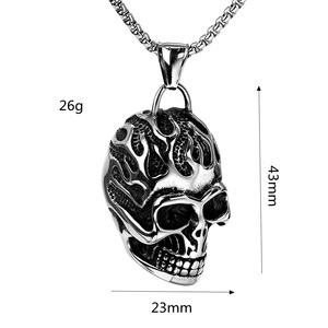 Collier pendentif squelette en acier inoxydable pour homme, style hip-hop punk, design géométrique asymétrique, bijoux tendance - Product Image 5