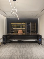 Bureau de direction de luxe pour PDG, mobilier de bureau moderne avec table latérale relevable, verrouillage par empreinte digitale et mot de passe, OEM ODM